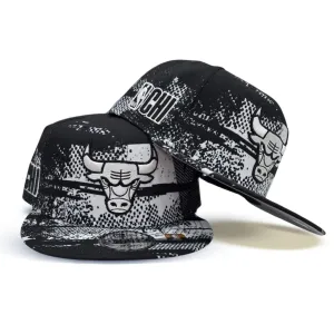 Black Tip Off Chicago Bulls Gray Bottom NBA CHI Side Patch New Era 9Fifty Snapback
