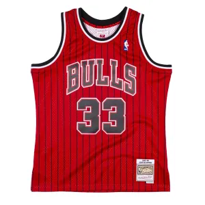 Chicago Bulls 1995-96 Scottie Pippen Mitchell & Ness Red Pinstripe Swingman Jersey