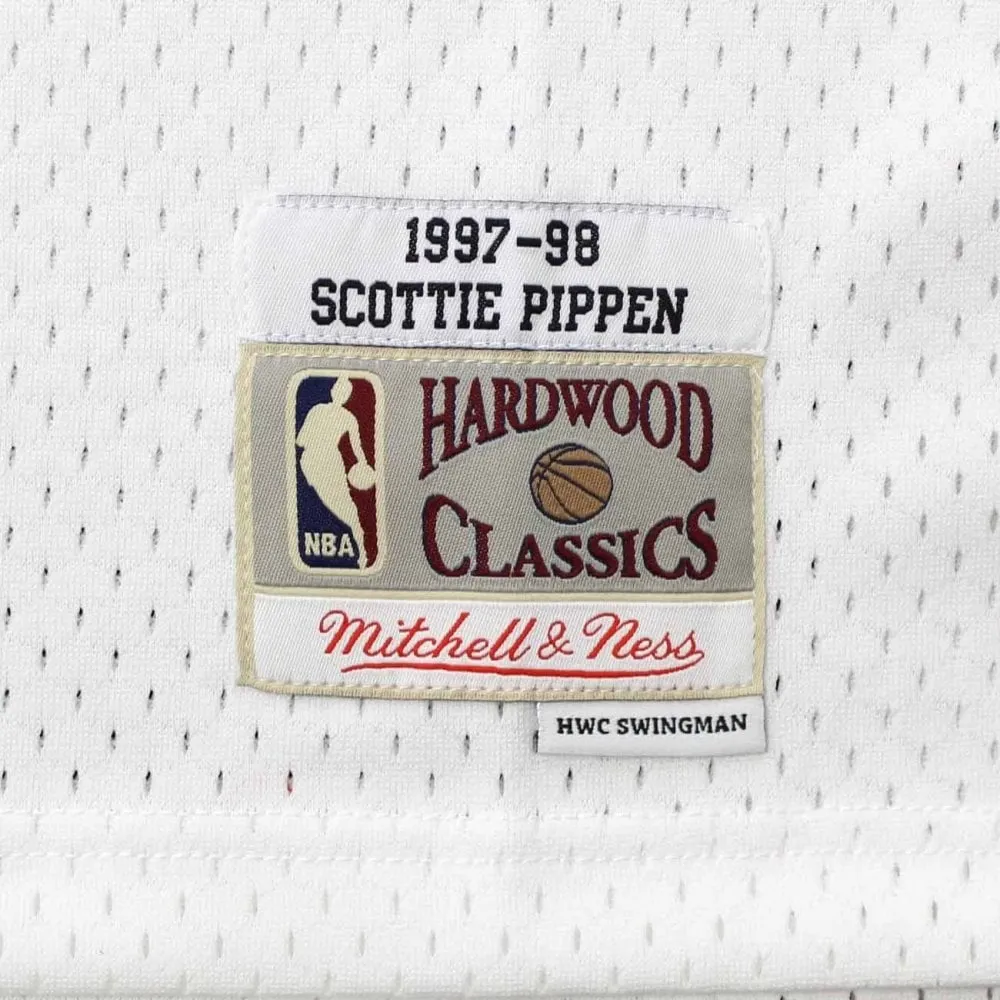 Chicago Bulls 1997-98 Scottie Pippen Mitchell & Ness White Swingman Jersey