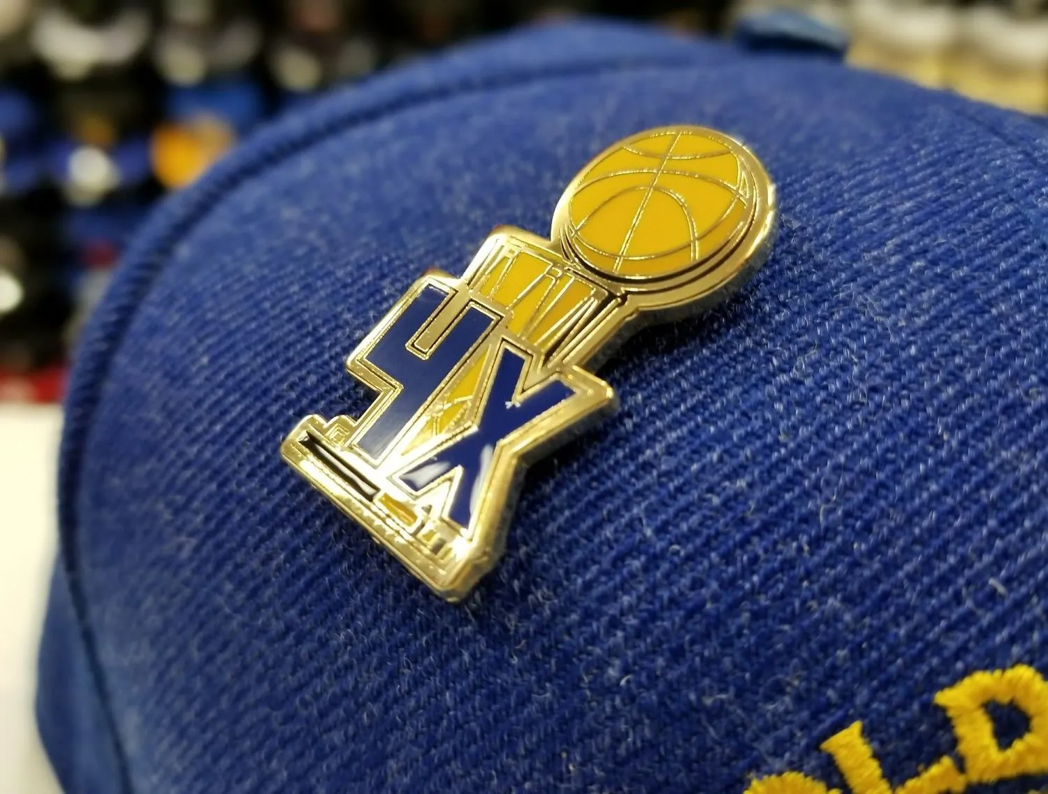 Exclusive New Era NBA 59Fifty Warriors 4X Pin trophy Championship fitted Hat Cap